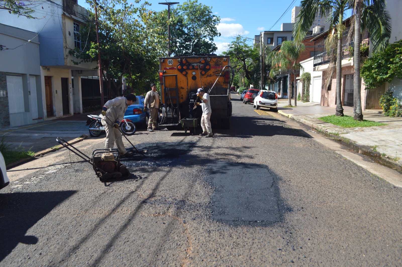<p>La Municipalidad avanza con operativos de bacheo y mantenimiento integral en Villa Sarita</p>